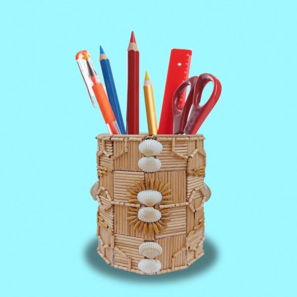 Handmade Cardboard-Stick-Based Special Pen Stand